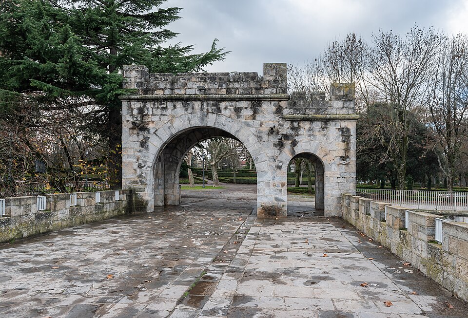 Portal Nuevo in Pamplona (3)