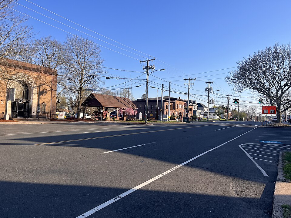 Portland Main Street facing town hall, 2022 4 15