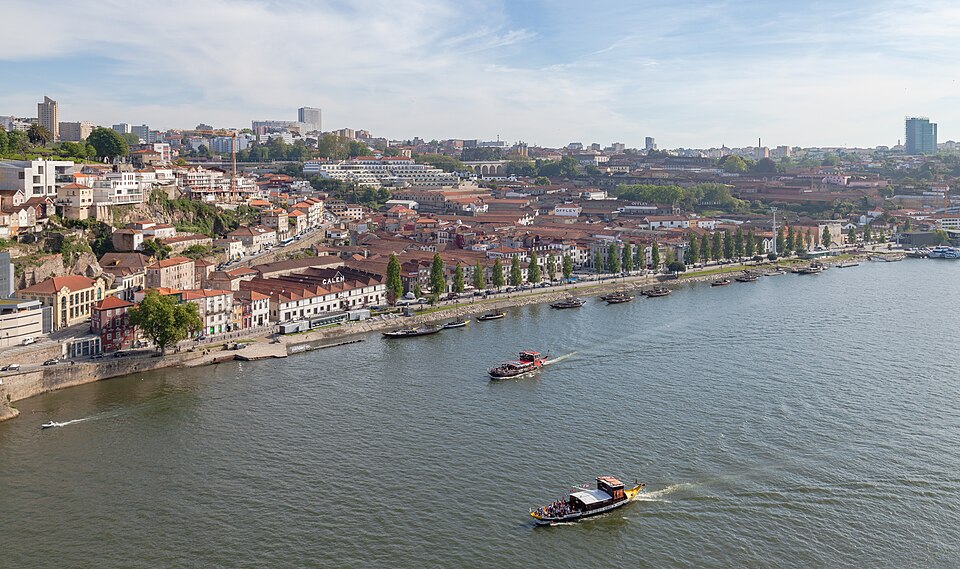Río Duero a su paso por Oporto, Portugal, 2012 05 09, DD 02