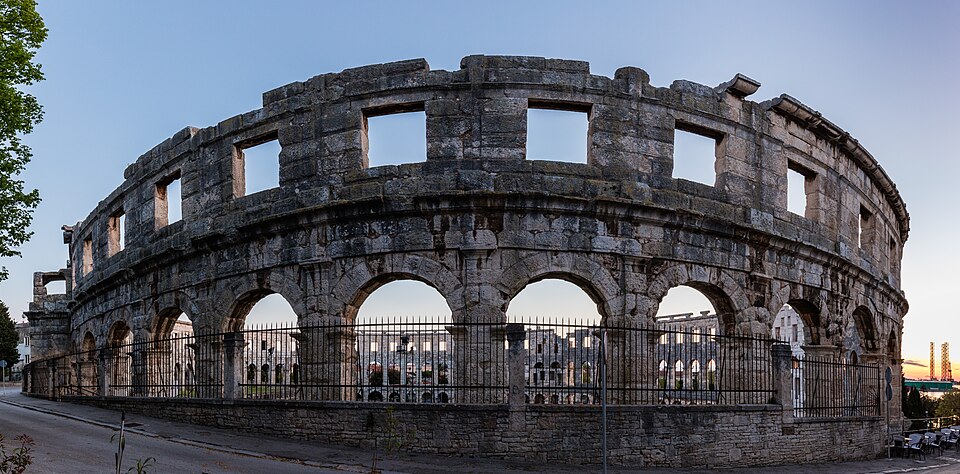 Anfiteatro de Pula, Croacia, 2017 04 17, DD 06 07 PAN