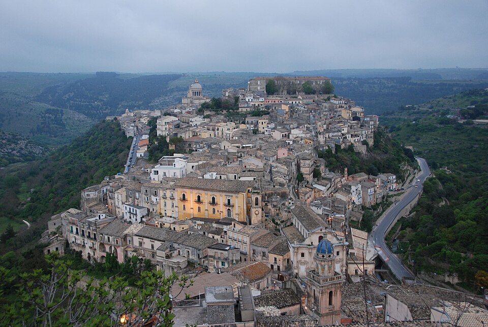 21 Ragusa bei Nacht