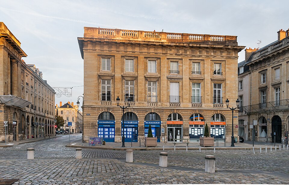 9 11 place Royale in Reims (3)