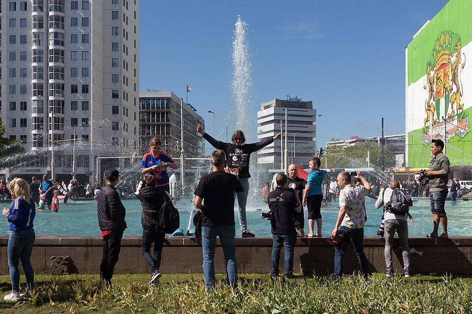 Rotterdam, het Hofpleinfontein Feyenoord is kampioen IMG 6790 2017 05 14 16.16