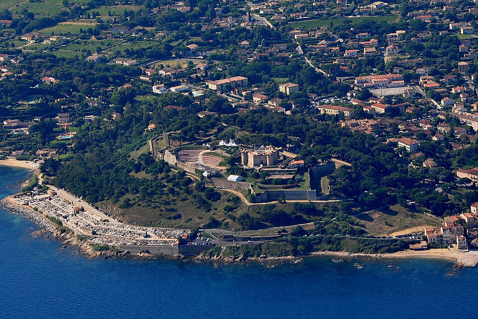 Citadelle de Saint Tropez (vue aérienne)