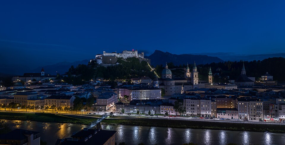 Salzburg Altstadt Panorama 20240728 Blau P