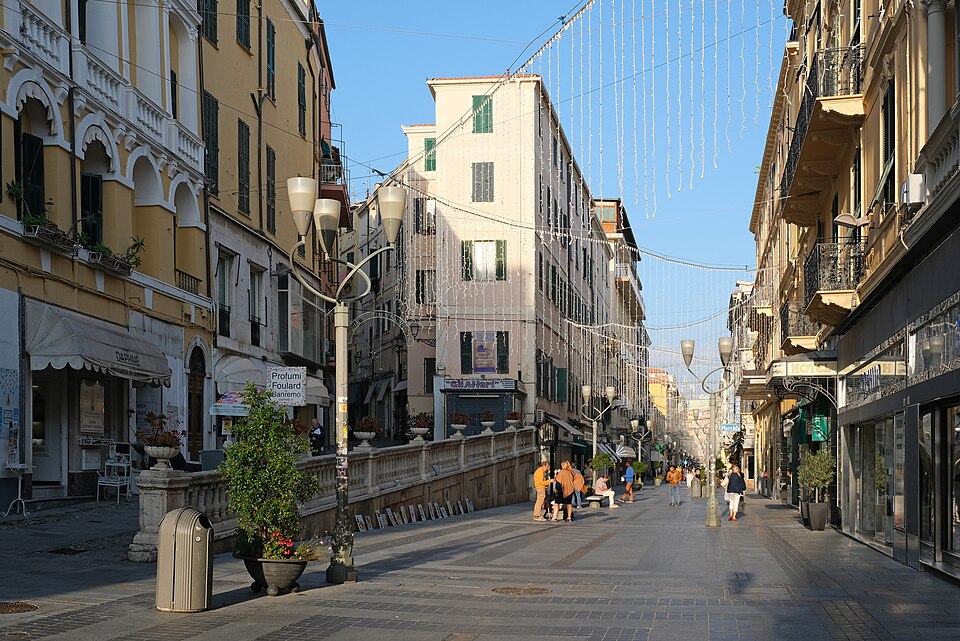 Via Giacomo Matteotti Sanremo 1
