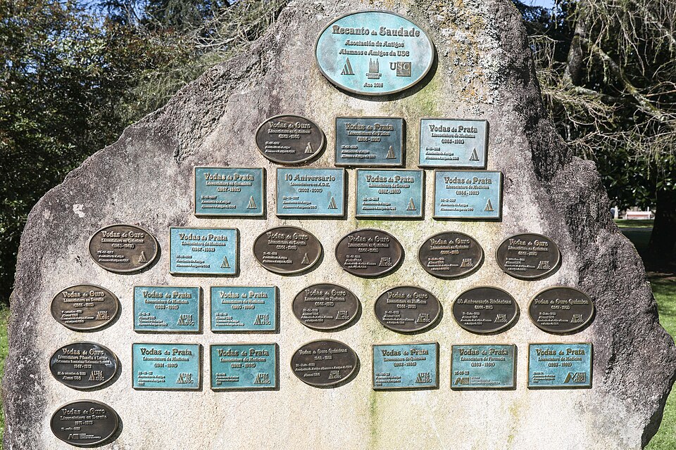 2026. Placas da USC. Santiago de Compostela 01
