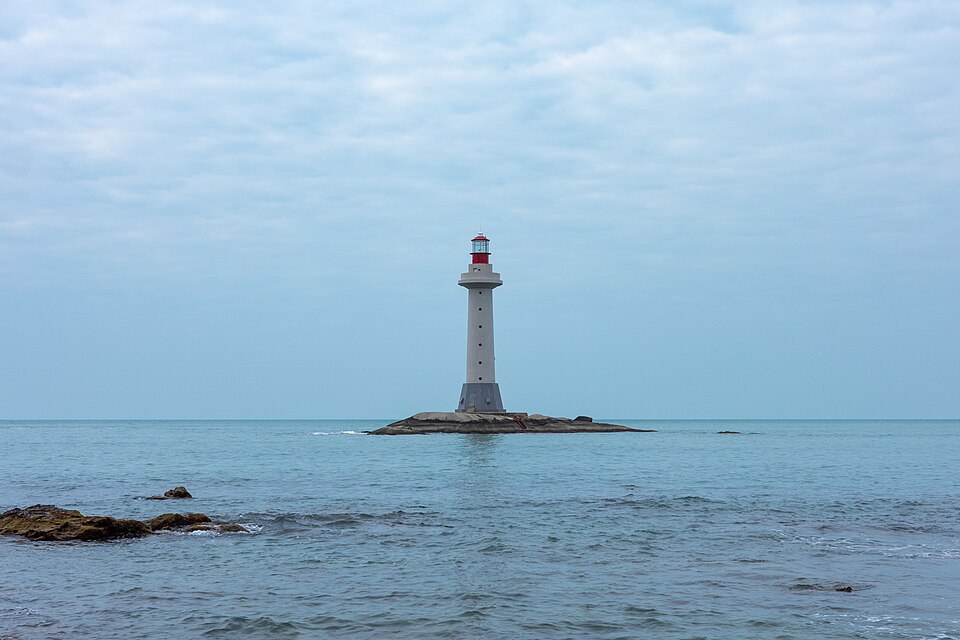Lighthouse near Daxiao Dongtian 20260120