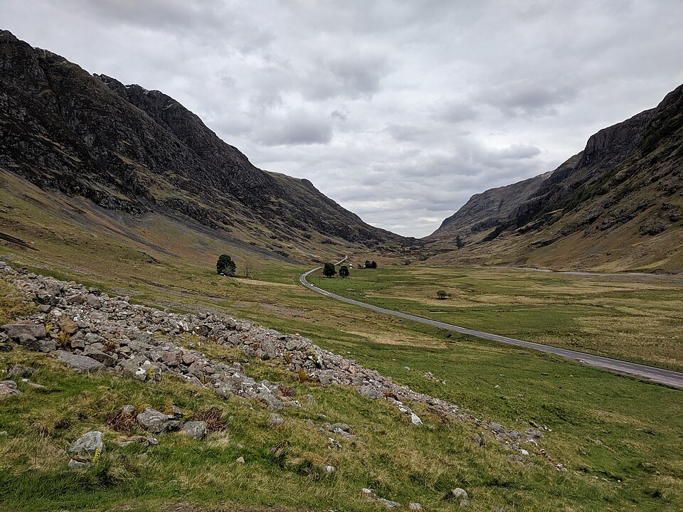 A82 near Loch Achtriochtan Viewpoint