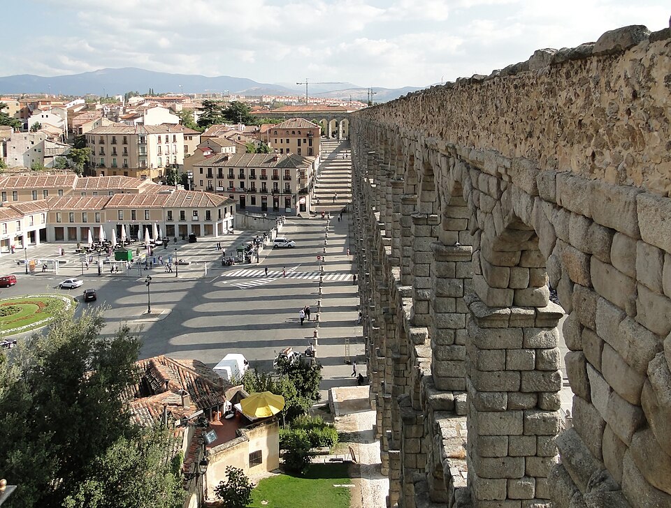 Aqueduct of Segovia 05