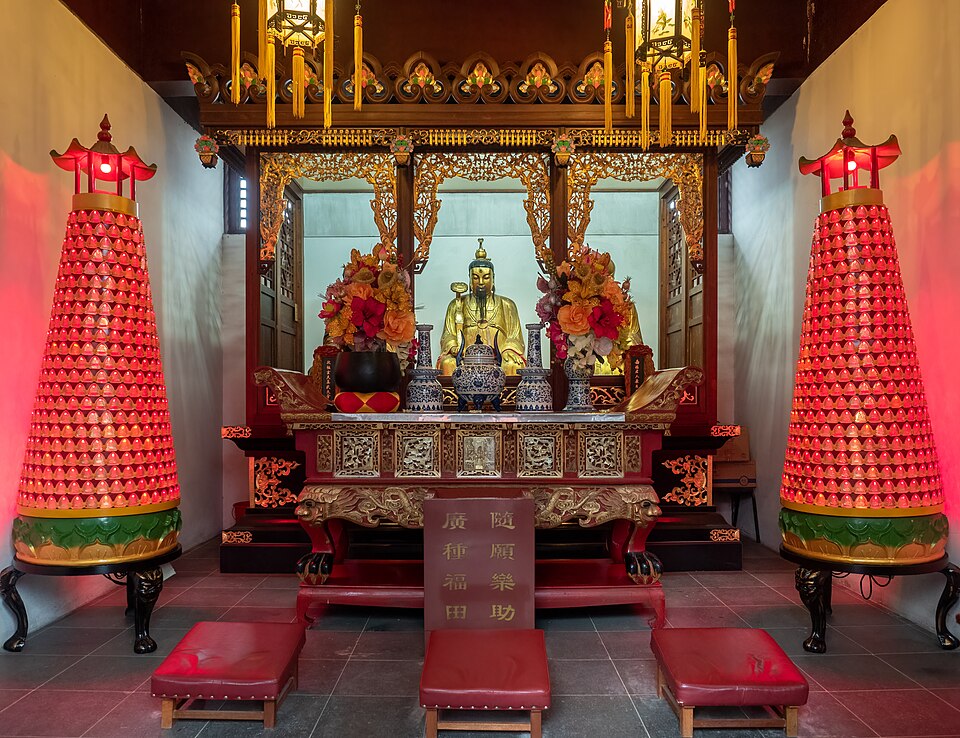 Shanghai White Cloud Temple 20150518 RM 105447