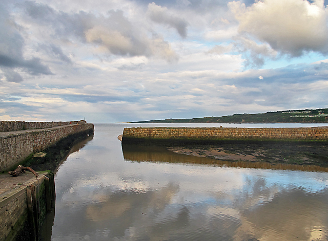 St Andrews Harbour geograph.org.uk 3019859