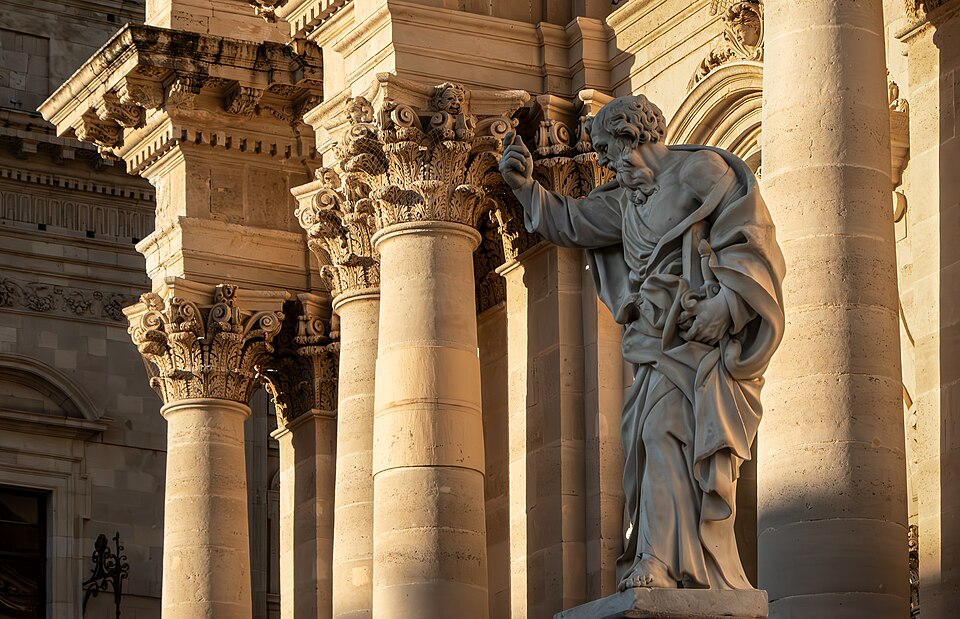 Statue of Saint Paul by Ignazio Marabitti and Syracuse Cathedral's Baroque Facade