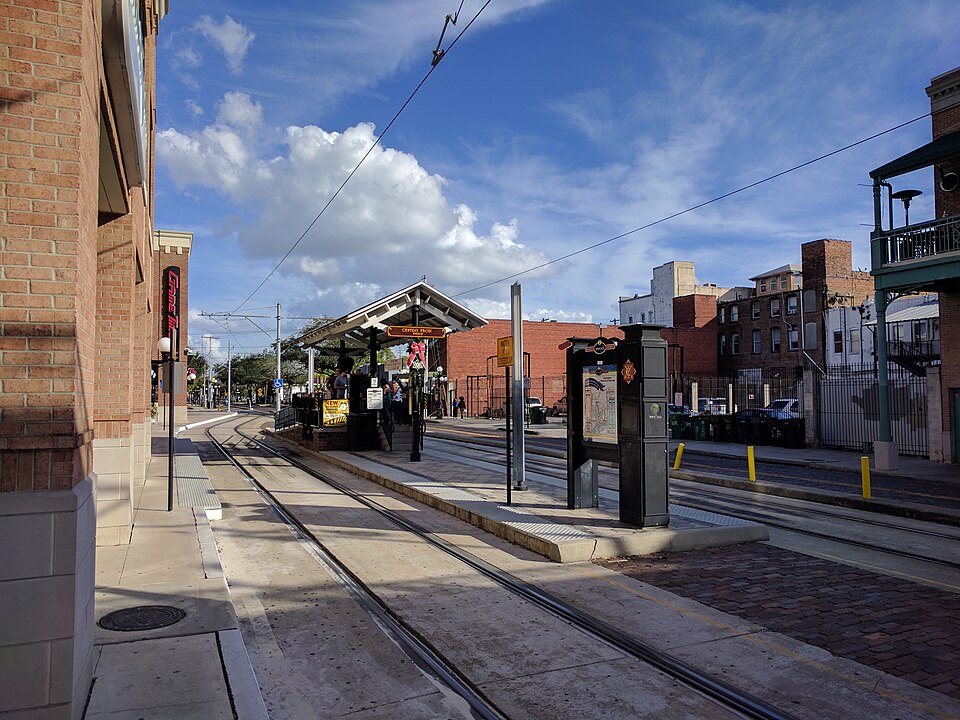 Centro Ybor station at ground level.gk