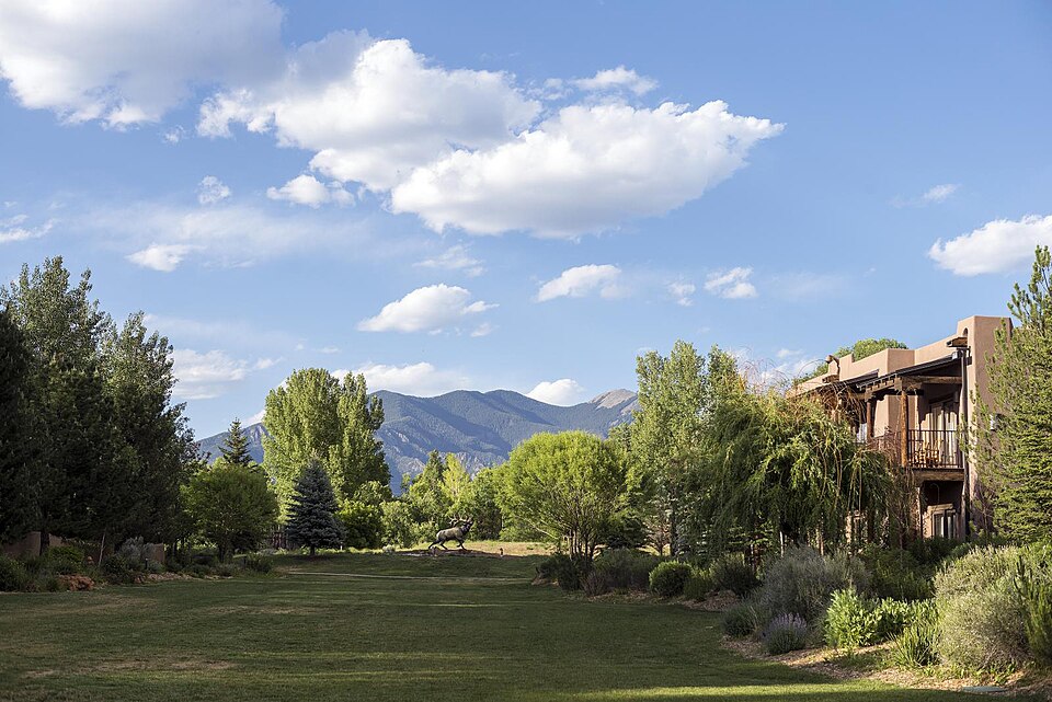 Taos, New Mexico (14394423812)