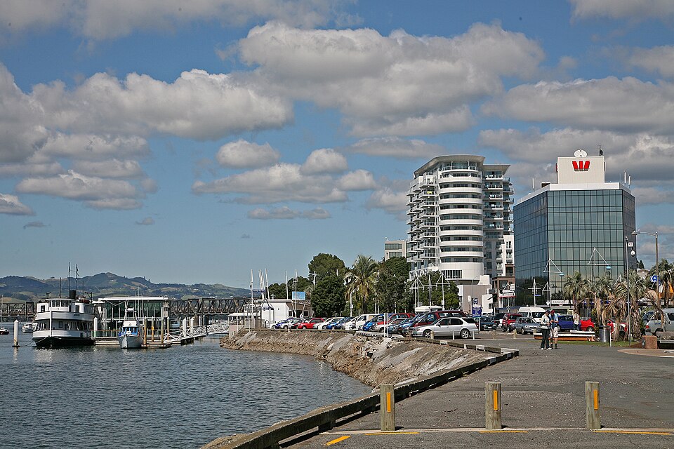 00 1020 Tauranga Bay of Plenty region (New Zealand)