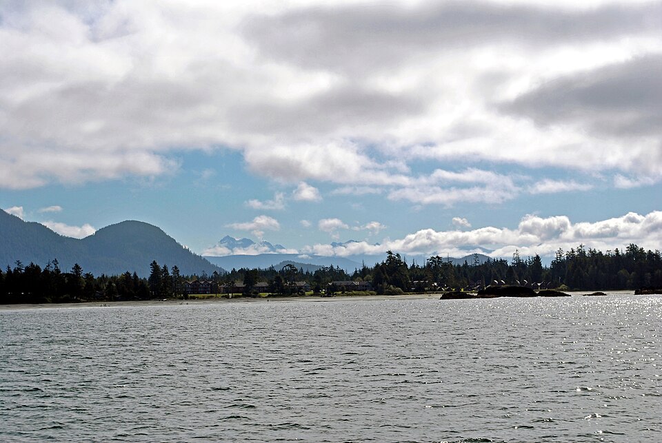 MacKenzie Beach, Tofino, British Columbia (5108704595)