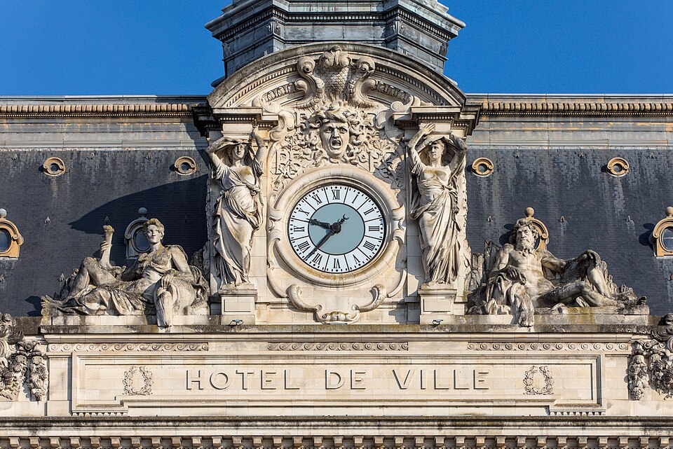 Tours Hôtel de Ville 09